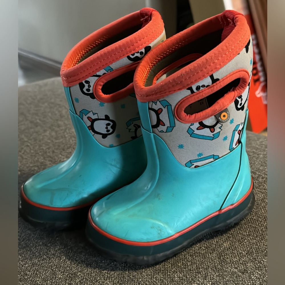 BOGS Toddler size:7 rain boots